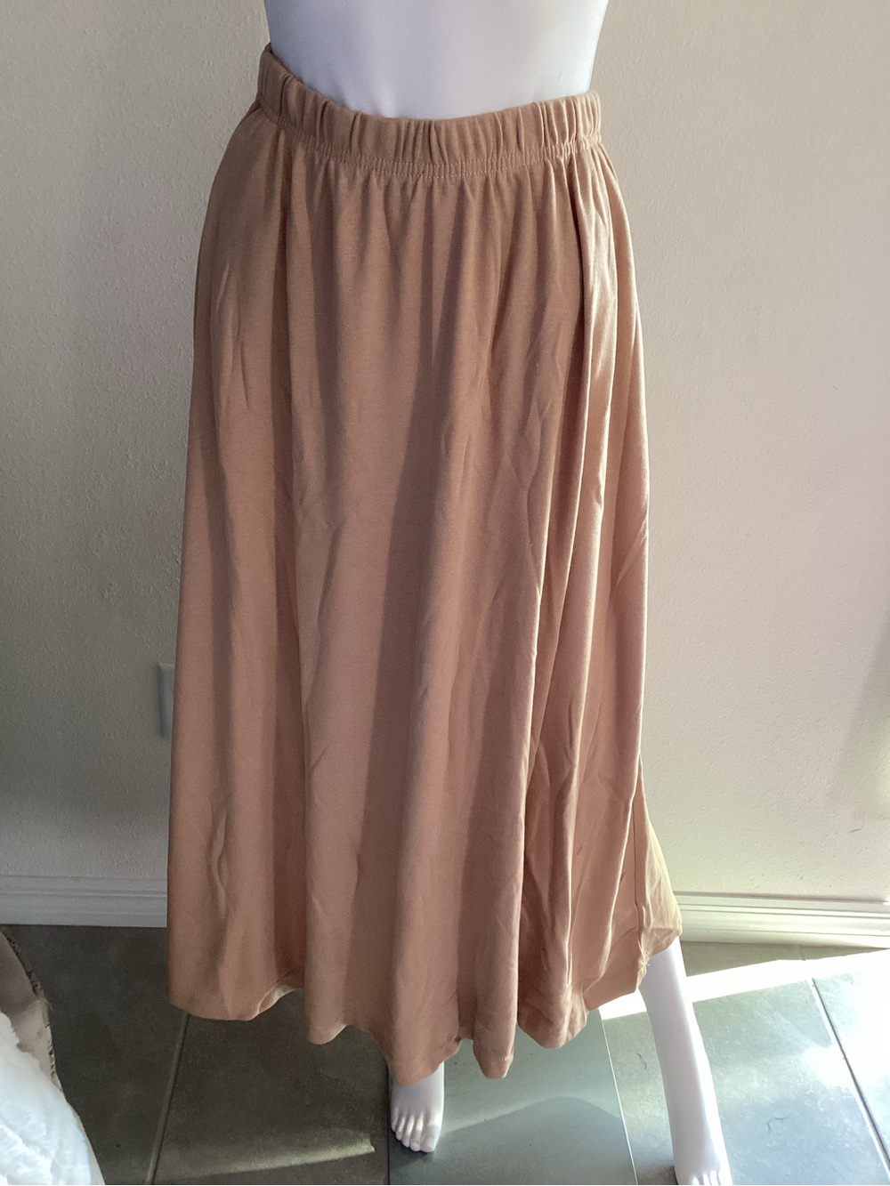 Womens within Women’s Elastic Waist Midi Skirt in Beige size L 18/20